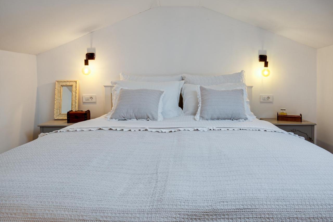 Holiday Home - Villa Thorak Anić Екстериор снимка