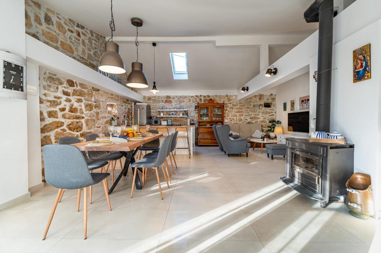 Holiday Home - Villa Thorak Anić Екстериор снимка
